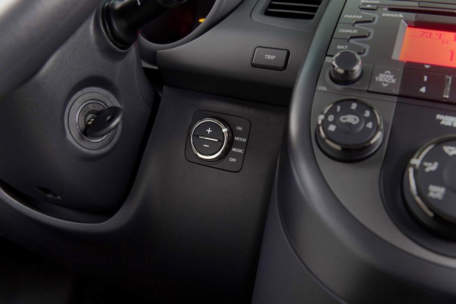  Kia Soul Ghost 2010 года  (фото 8 из 26)